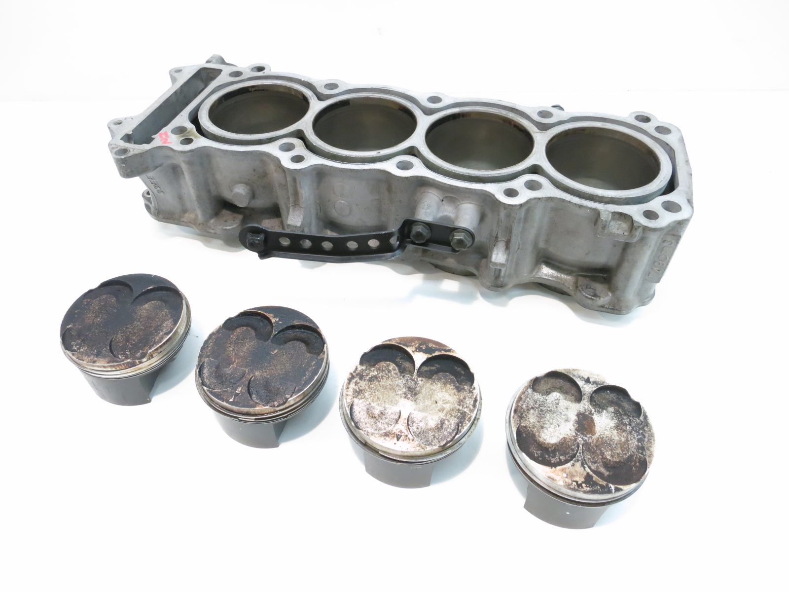 SUZUKI GSXR 750 SRAD (GR7DB) Zylinder + Kolben cylinder pistons M2 eBay