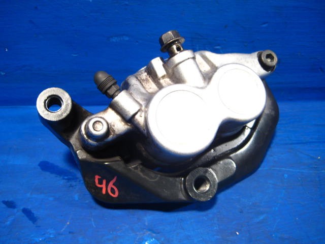 YAMAHA XJ 600 DIVERSION Bremssattel Bremszange vorne 46